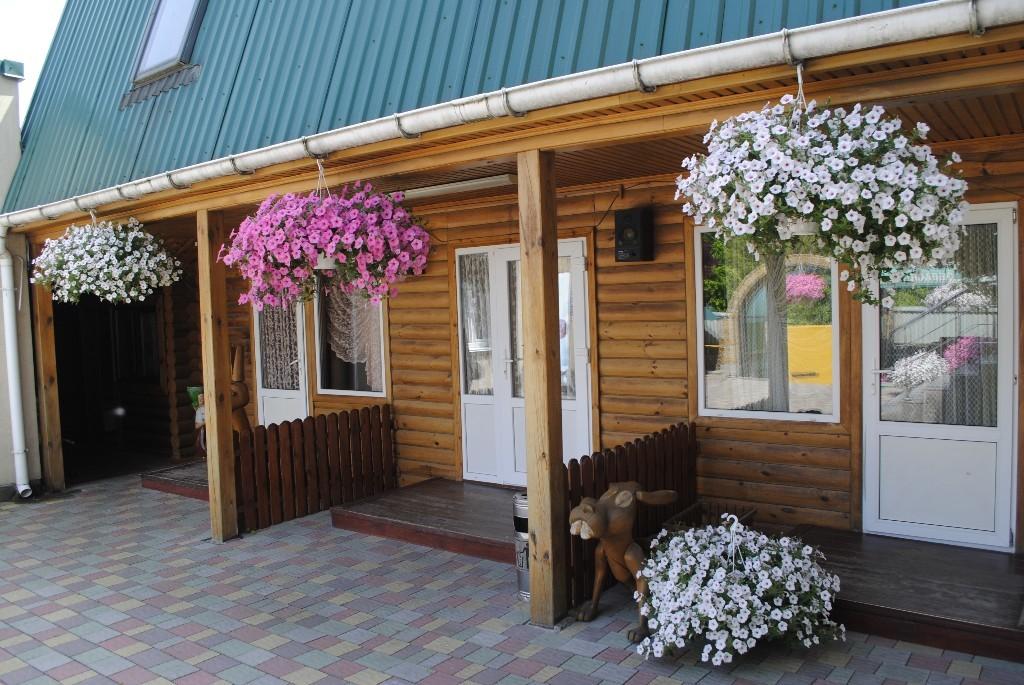 Продається об'єкт сфери послуг 2500 кв. м в 2-поверховій будівлі, цена: 700000 $ - фото 1