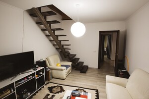 Продается 3-комнатная квартира 90 кв. м в Виннице, Средний переулок