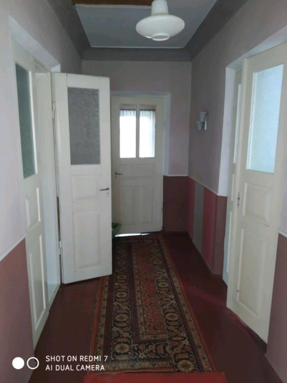 Продається одноповерховий будинок 75 кв. м з каміном, цена: 2000 $