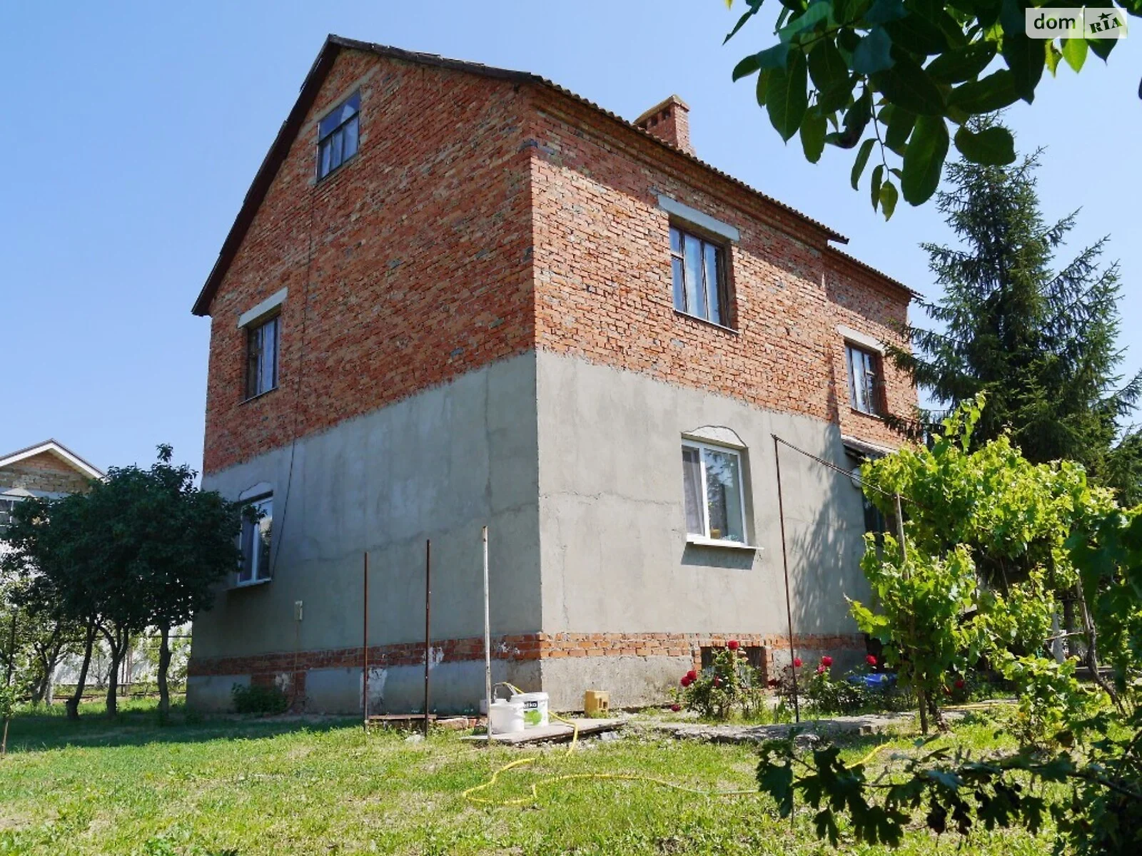 Продается дом на 2 этажа 213 кв. м с террасой, цена: 42000 $