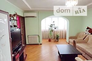 Продается 3-комнатная квартира 72 кв. м в Черкассах, Пастеровская улица