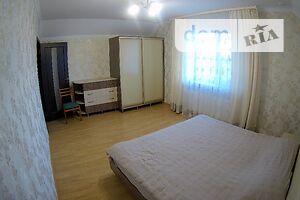 Довгострокова оренда частини будинку, Вінниця, р‑н. Старе місто, Шкільна площа