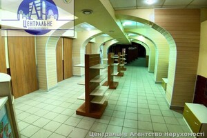 Продаж приміщення вільного призначення, Чернівці, р‑н. Центр, Доброго Олександра вулиця, буд. 9