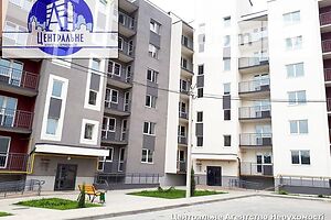 Продаж квартири, Чернівці, р‑н. Центр, Комарівська вулиця