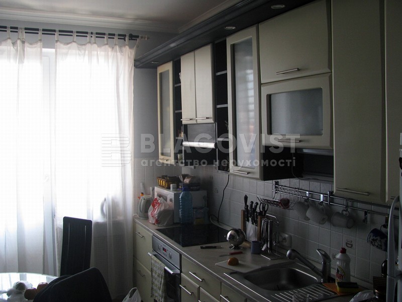 Продается 2-комнатная квартира 76 кв. м в Киеве, ул. Старонаводницкая, 8Б - фото 1