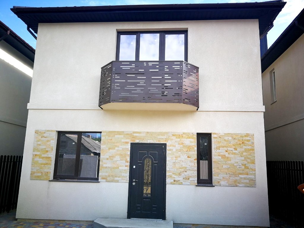 Продается дом на 2 этажа 130 кв. м с камином, цена: 125000 $