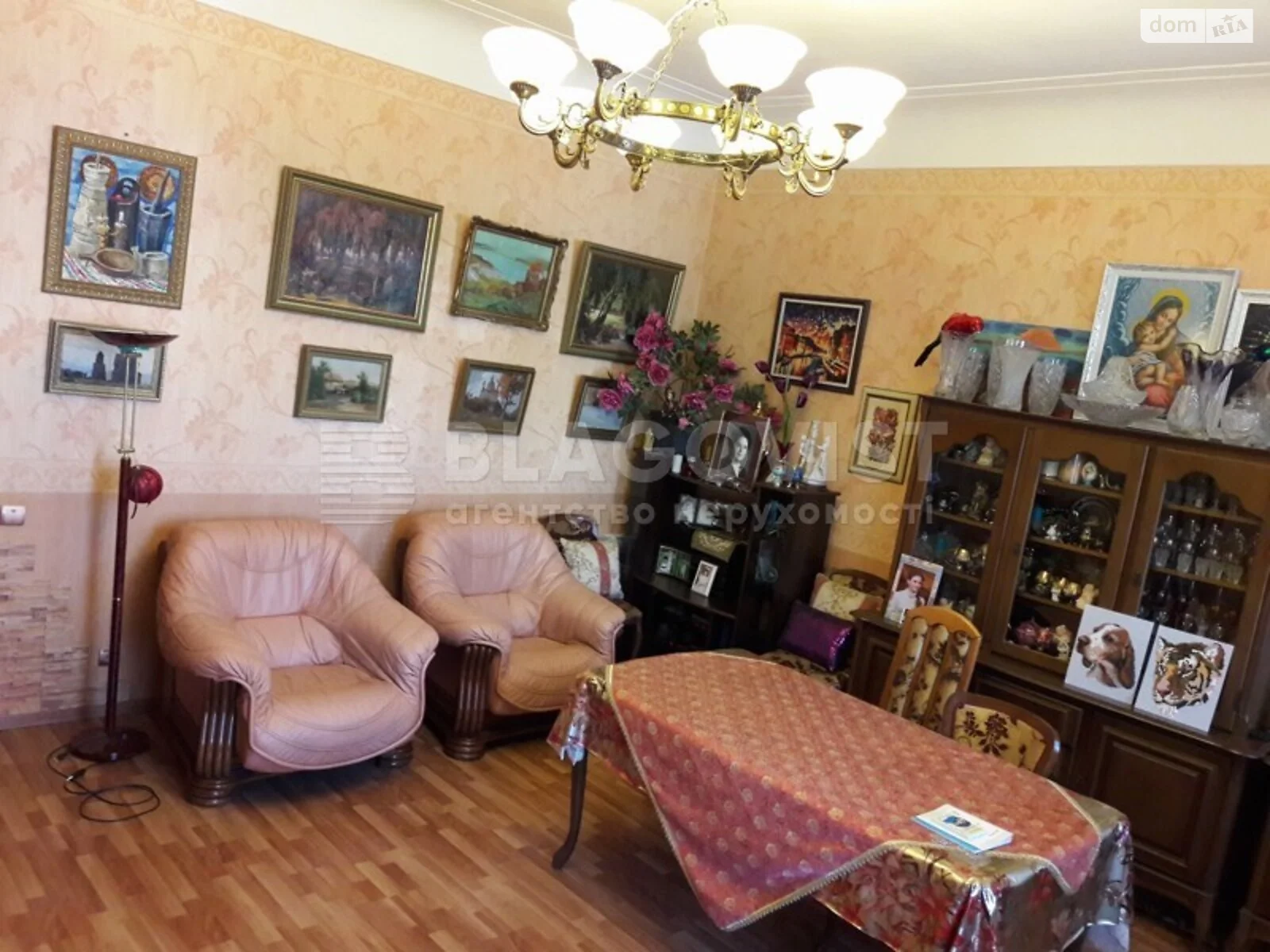 Продается 3-комнатная квартира 100 кв. м в Киеве, ул. Институтская, 16