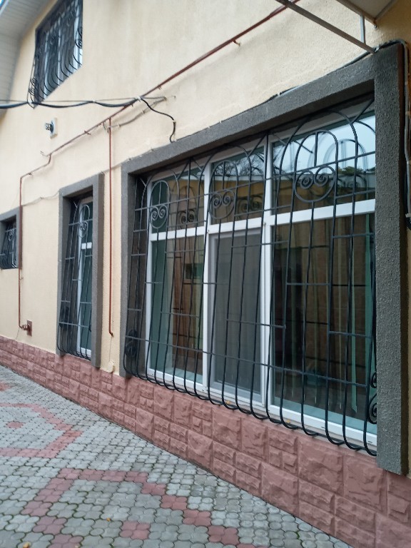 Продається будинок 2 поверховий 254 кв. м з гаражем, цена: 220000 $