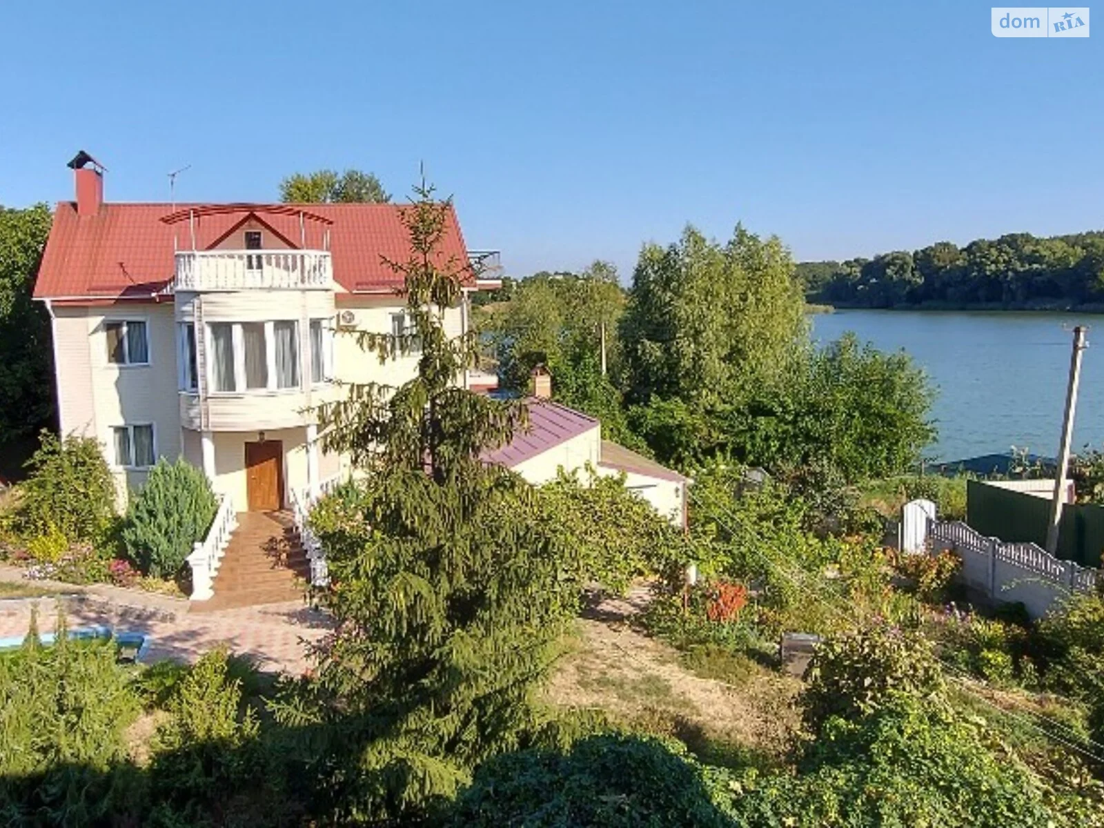 Продается дом на 2 этажа 283 кв. м с баней/сауной, цена: 90000 $ - фото 1