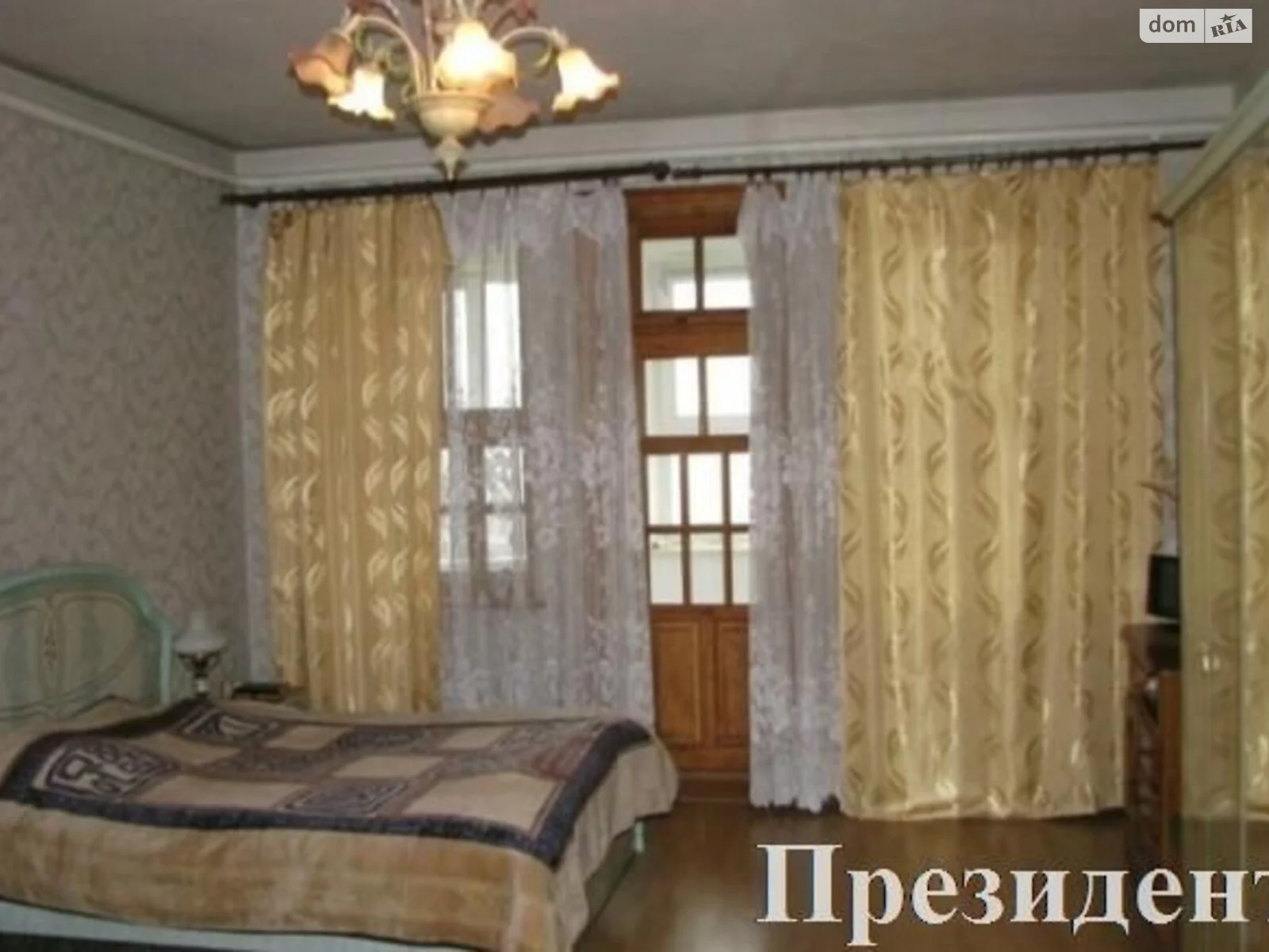 Продается дом на 3 этажа 386 кв. м с подвалом, цена: 220000 $ - фото 1