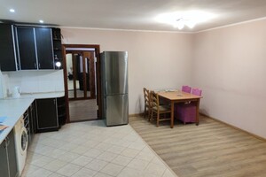 Продается 2-комнатная квартира 79.2 кв. м в Виннице, ул. Брацлавская