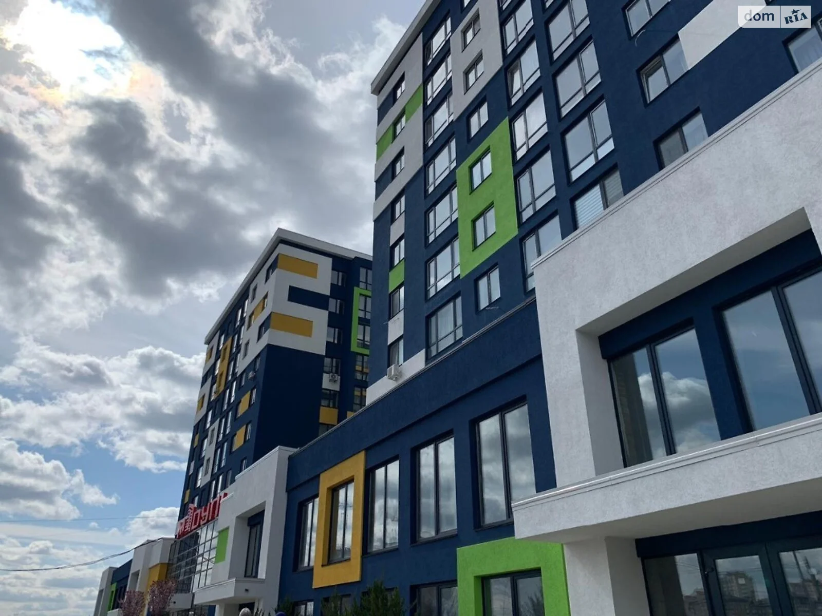 Продается 2-комнатная квартира 53 кв. м в Буче, бул. Леонида Бирюкова, 7 - фото 1
