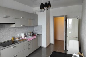 Продаж квартири, Хмельницький, р‑н. Центр, Подільська вулиця, буд. 115