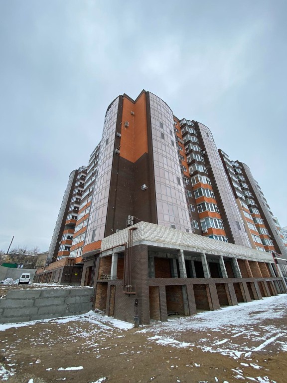 Продается 2-комнатная квартира 56 кв. м в Николаеве, ул. Мостостроителей, 18