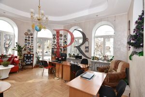 Продаж квартири, Київ, р‑н. Подільський, ст.м. Контрактова площа, Костянтинівська вулиця, буд. 20