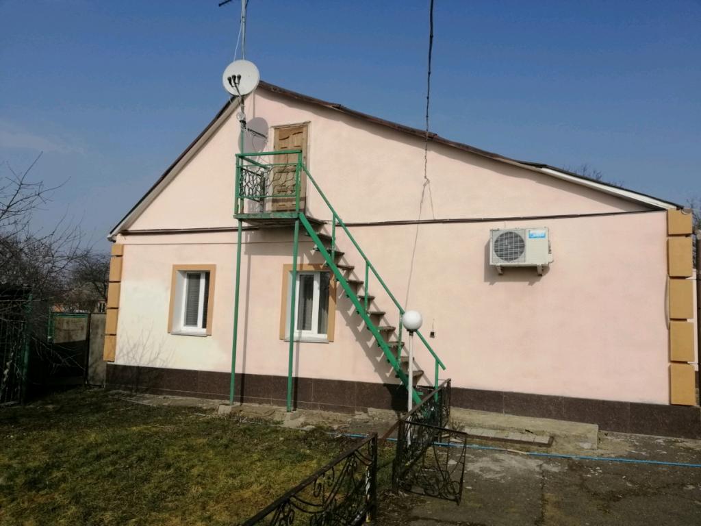 Продається одноповерховий будинок 107 кв. м з каміном, цена: 78000 $