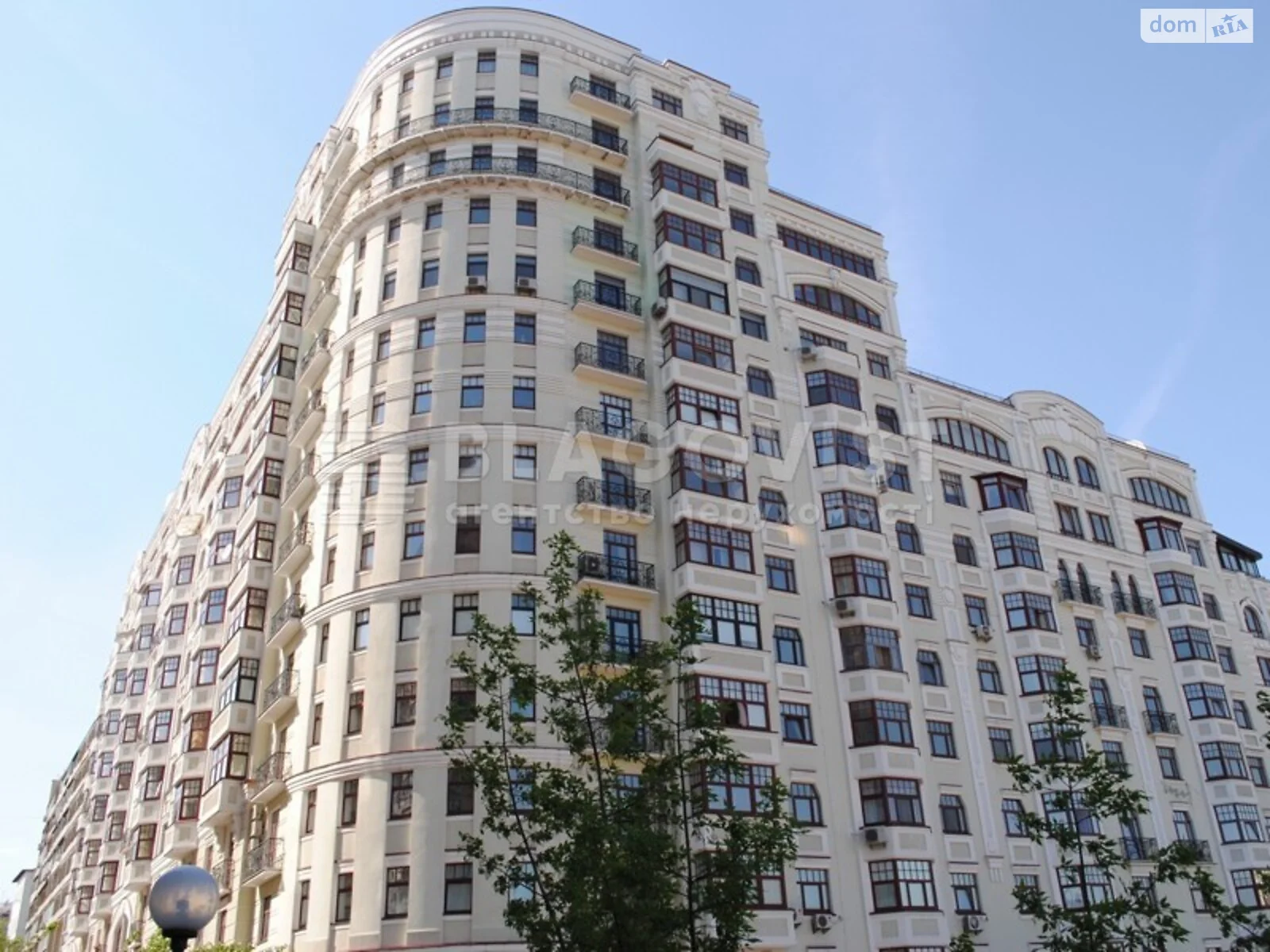 Продается 3-комнатная квартира 132 кв. м в Киеве, ул. Ирининская, 5/24 - фото 1