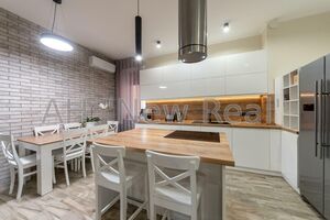 Продажа квартиры, Киев, р‑н. Печерск, ст.м. Дворец Украина, Лабораторный переулок, дом 6