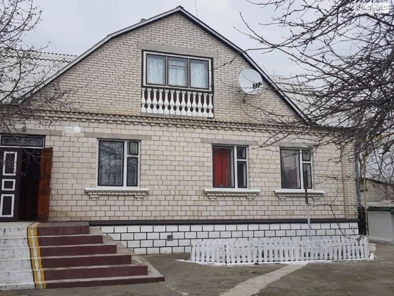 Продається будинок 2 поверховий 256 кв. м з каміном, цена: 45000 $