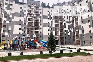 Продается 3-комнатная квартира 77 кв. м в Ивано-Франковске, ул. Симоненко Василия