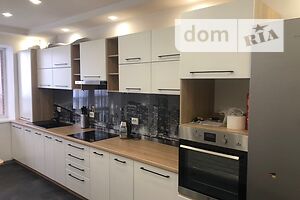 Продажа квартиры, Ивано-Франковск, р‑н. Коновальца Чорновола, Бытовая улица, дом 4