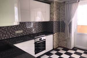 Продаж квартири, Вінниця, р‑н. Замостя, Волошкова (Андрія Іванова) вулиця, буд. 4б