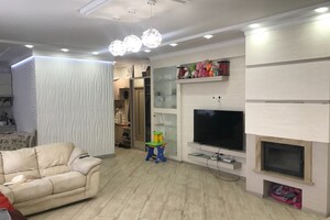 Продажа квартиры, Закарпатская, Мукачево, р‑н. Мукачево, Мефодія і Кирила Площа