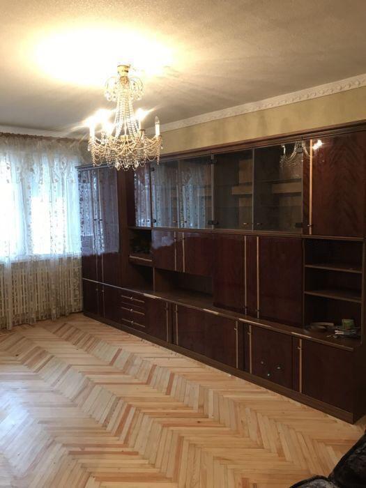 Продається 3-кімнатна квартира 67 кв. м у Харкові, вул. Дружби Народів, 279