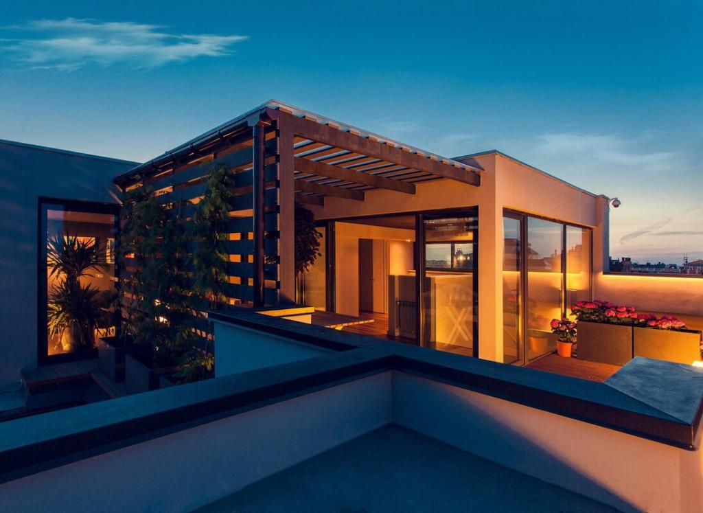 Продается 3-комнатная квартира 270 кв. м в Одессе, ул. Екатерининская, 25 - фото 1