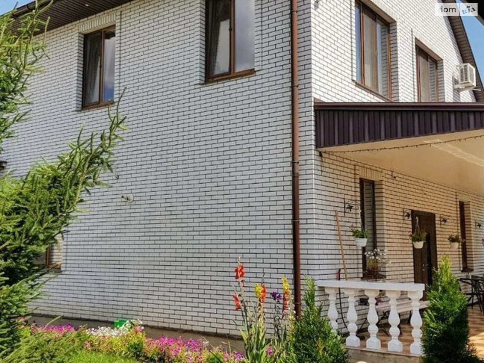 Продається будинок 2 поверховий 192 кв. м з ділянкою, цена: 155000 $