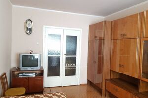Продаж квартири, Одеса, р‑н. Суворовський, Жоліо-Кюрі вулиця, буд. 62