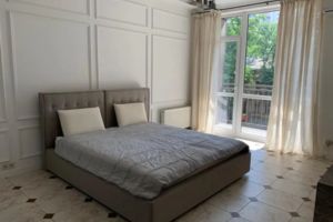 Продаж квартири, Одеса, р‑н. Приморський, Отрадна вулиця, буд. 0
