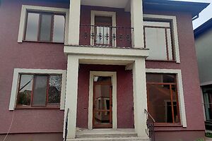 Продается дом на 2 этажа 205 кв. м с садом