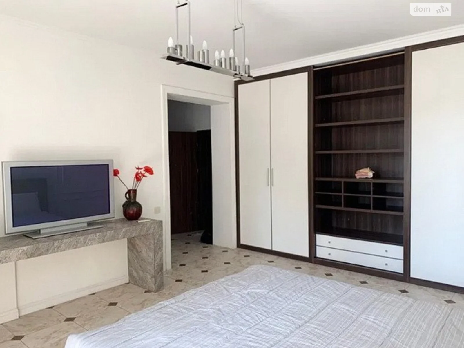 Продається 1-кімнатна квартира 56 кв. м у Одесі, цена: 125000 $