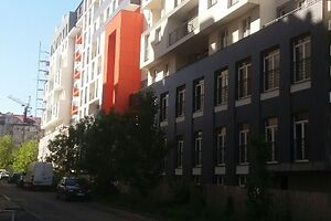 Продается 2-комнатная квартира 70 кв. м в Черновцах, Русская улица