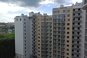 Продається 3-кімнатна квартира 92.7 кв. м у Тернополі, вул. Чумацька