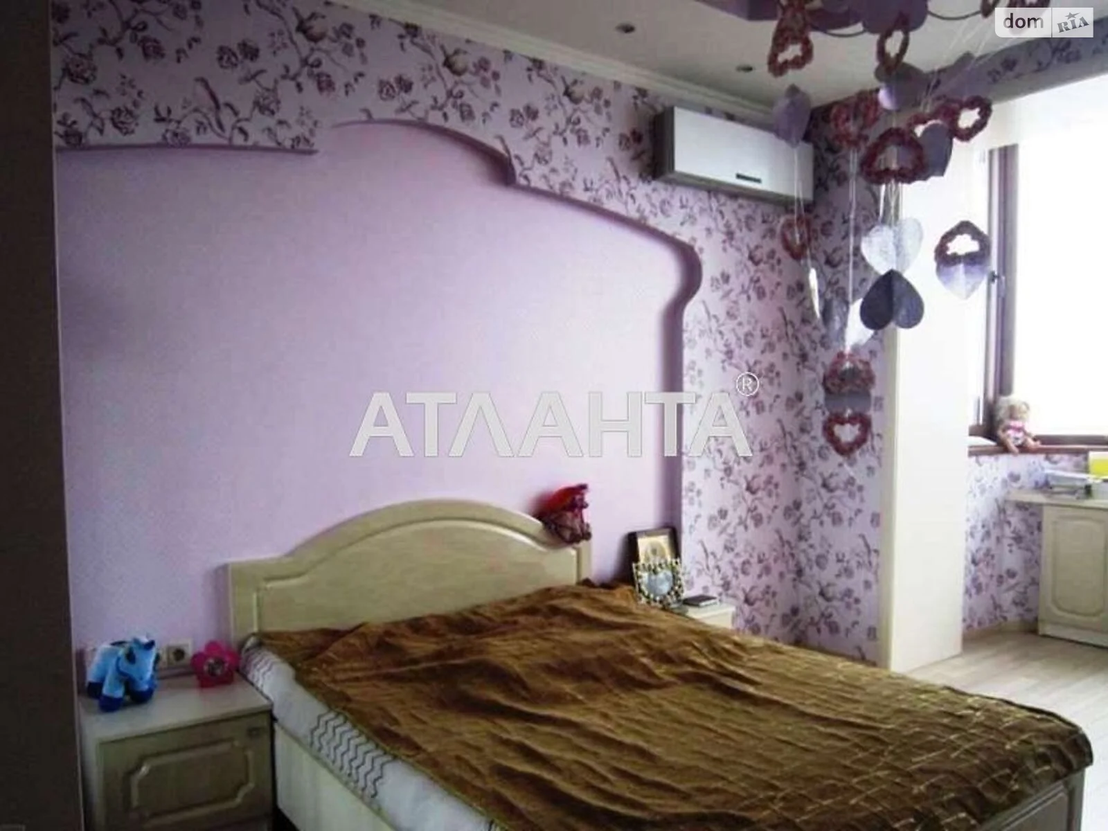 Продается 4-комнатная квартира 137.5 кв. м в Одессе, ул. Скидановская