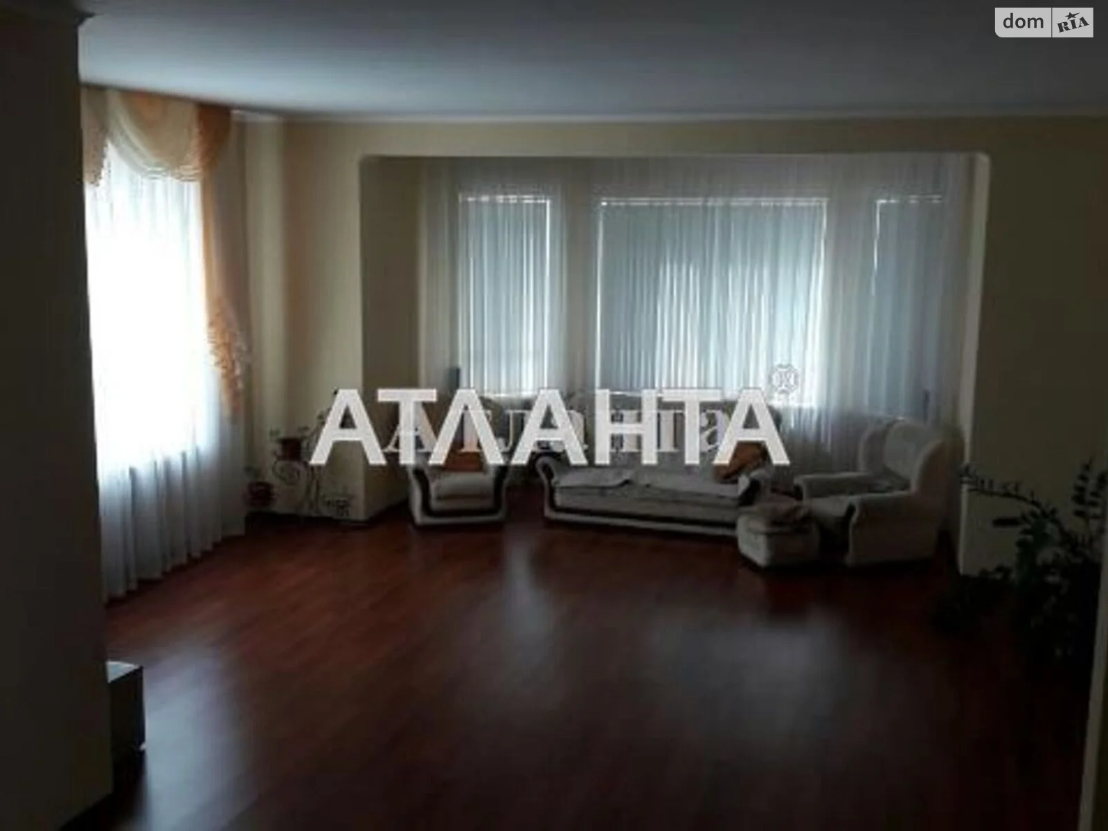 Продается дом на 2 этажа 353.2 кв. м с мансардой, цена: 175000 $ - фото 1