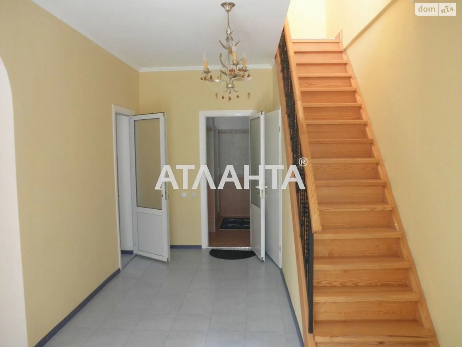 Продается дом на 2 этажа 120 кв. м с камином, цена: 75000 $ - фото 1