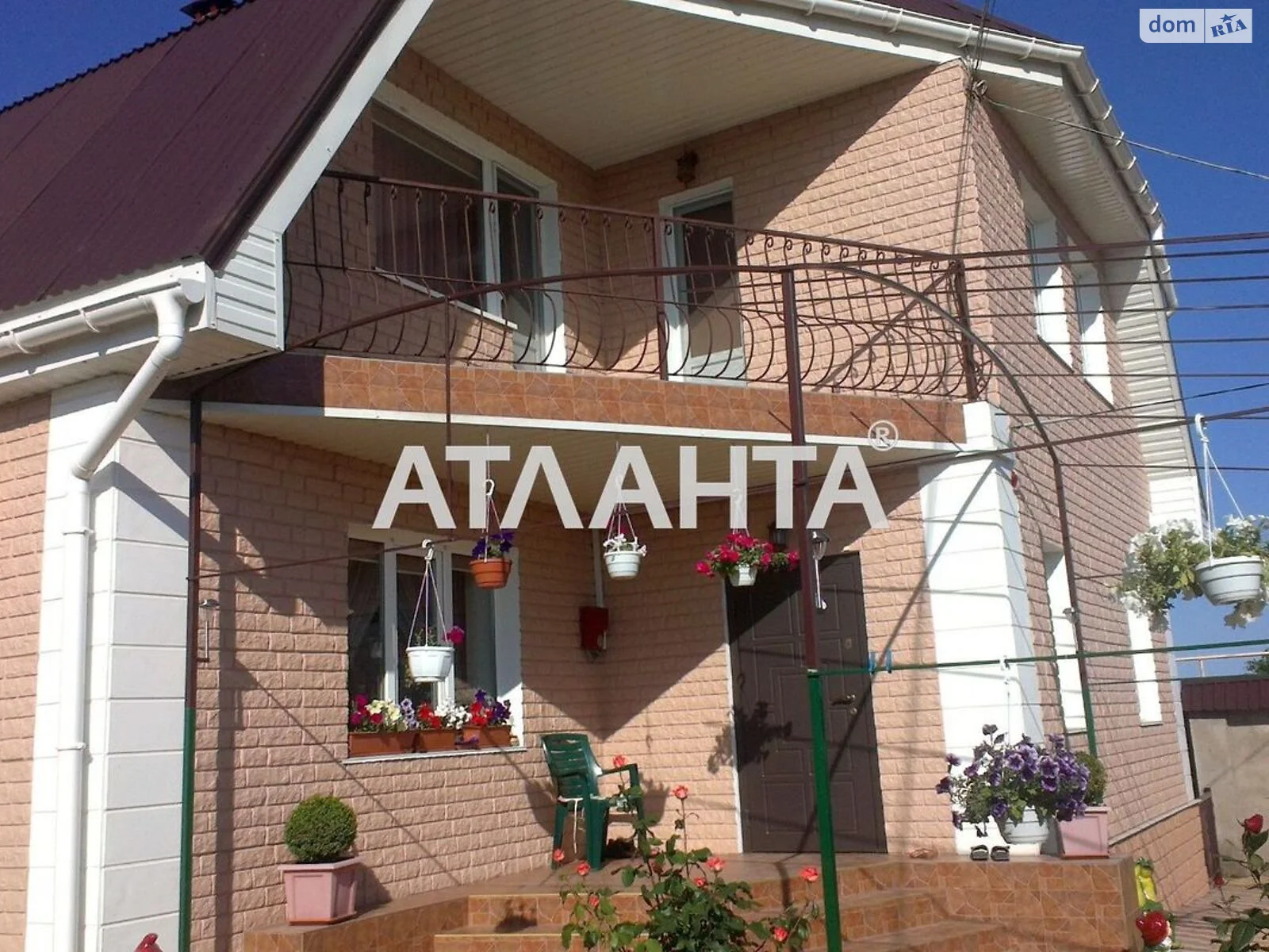 Продается дом на 2 этажа 175 кв. м с верандой, цена: 130000 $ - фото 1