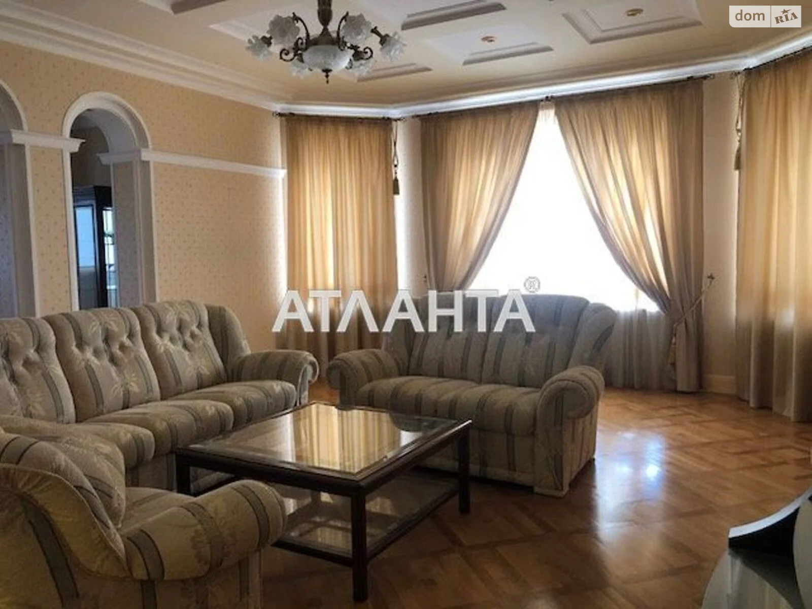 Продается 4-комнатная квартира 173 кв. м в Одессе, ул. Педагогическая, 27 - фото 1