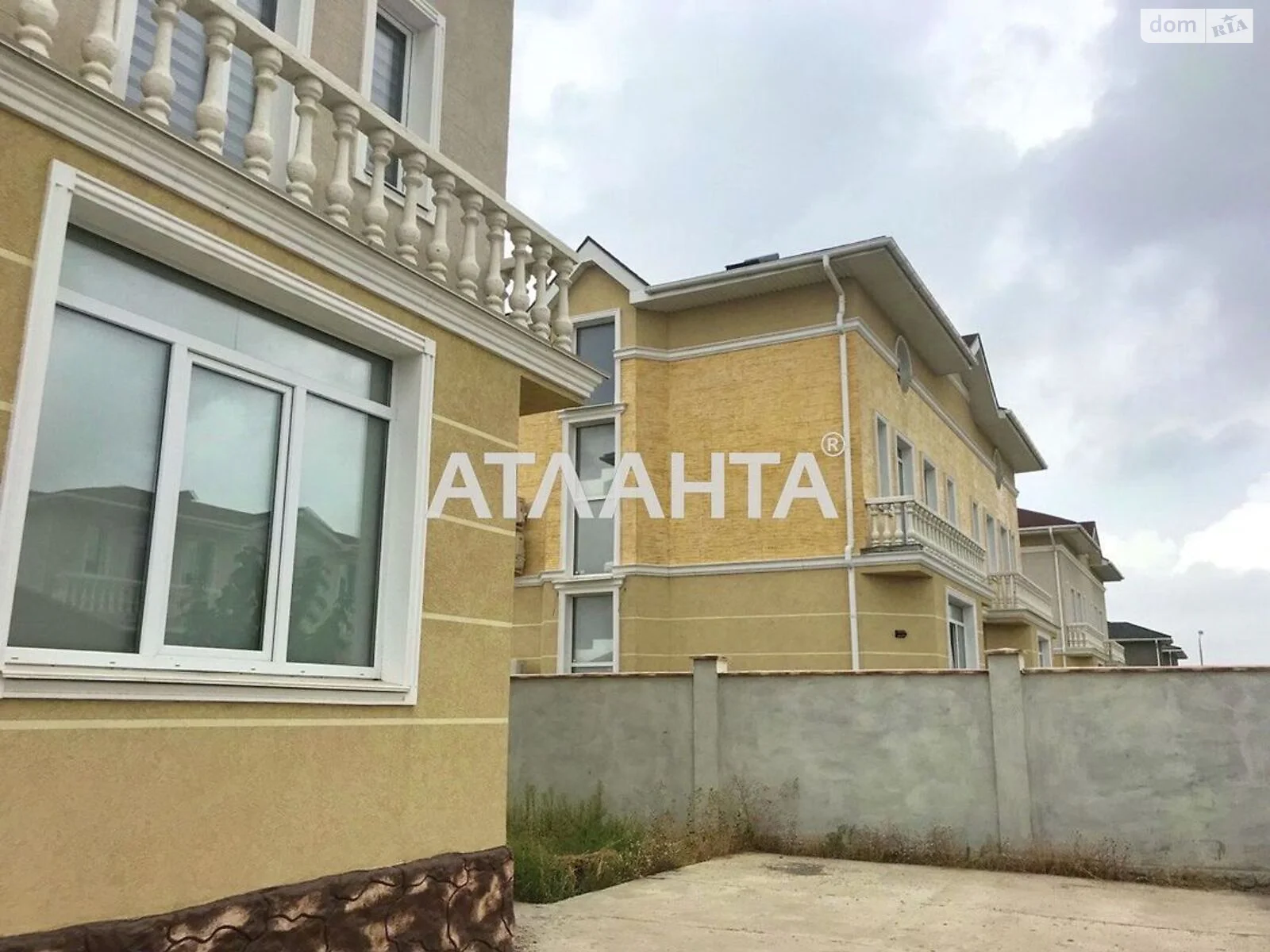 Продается дом на 2 этажа 186 кв. м с мансардой, цена: 150000 $ - фото 1