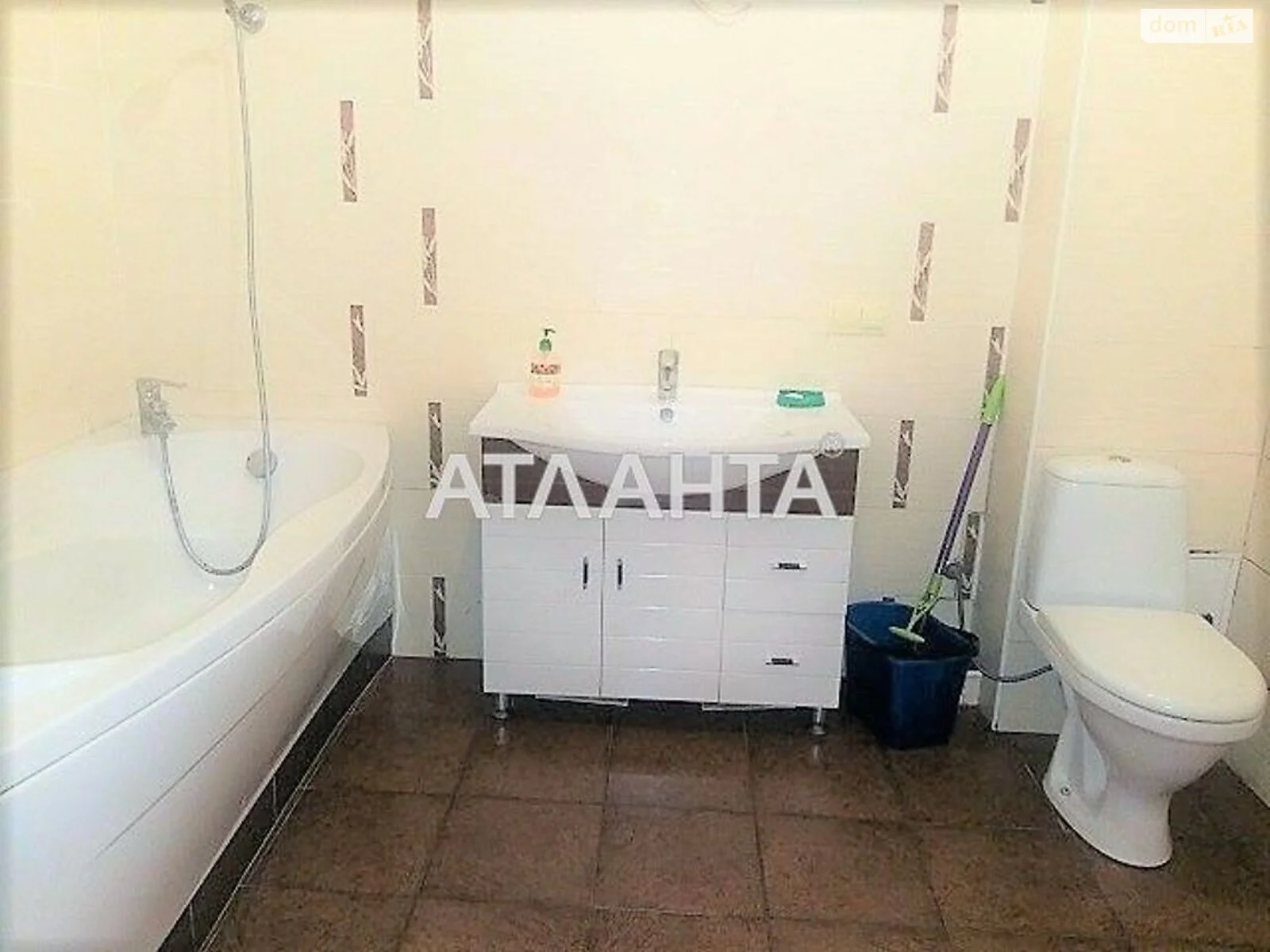 Продается 3-комнатная квартира 98.6 кв. м в Одессе, пер. Хвойный - фото 1