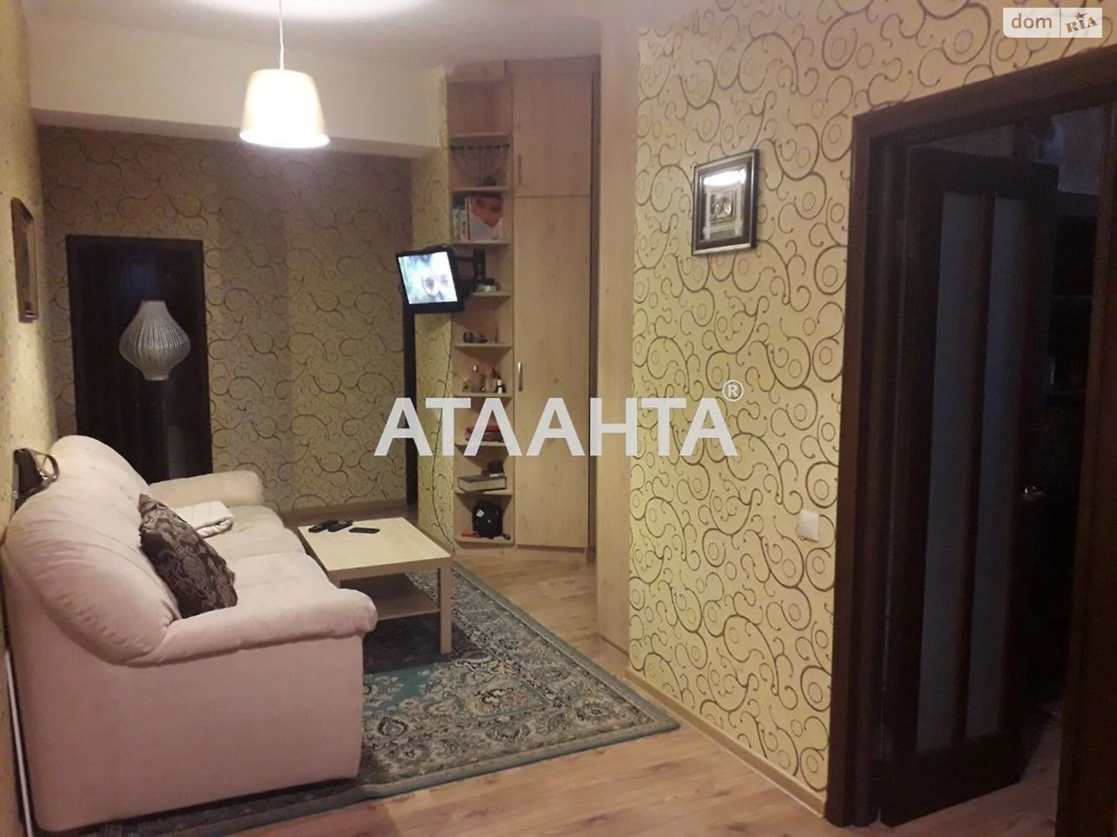 Продается 4-комнатная квартира 83 кв. м в Одессе, просп. Гагарина - фото 1