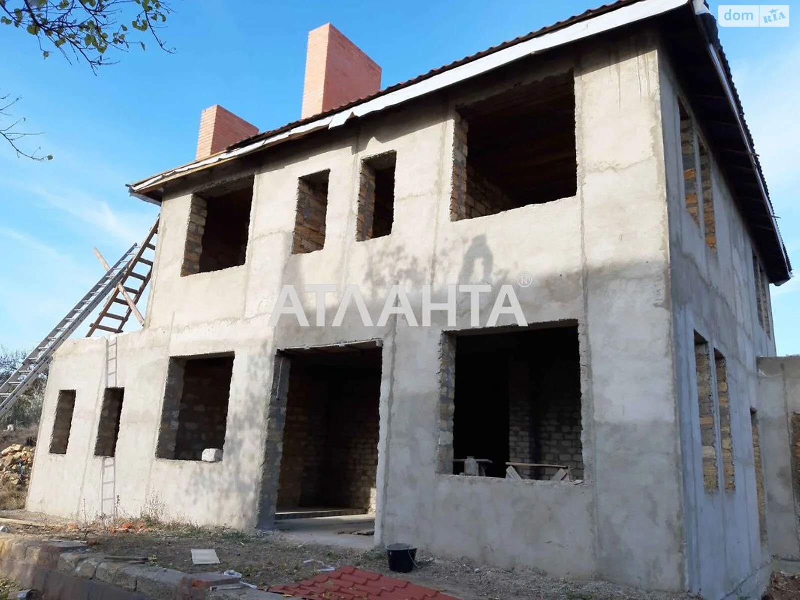 Продается дом на 2 этажа 292 кв. м с бассейном, цена: 53000 $ - фото 1