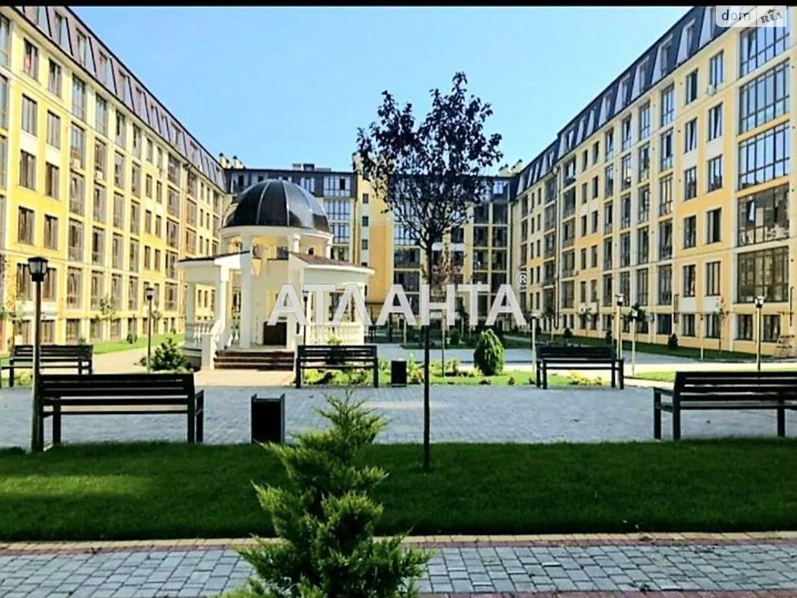 Продается 2-комнатная квартира 76 кв. м в Одессе, ул. Дача Ковалевского, 121