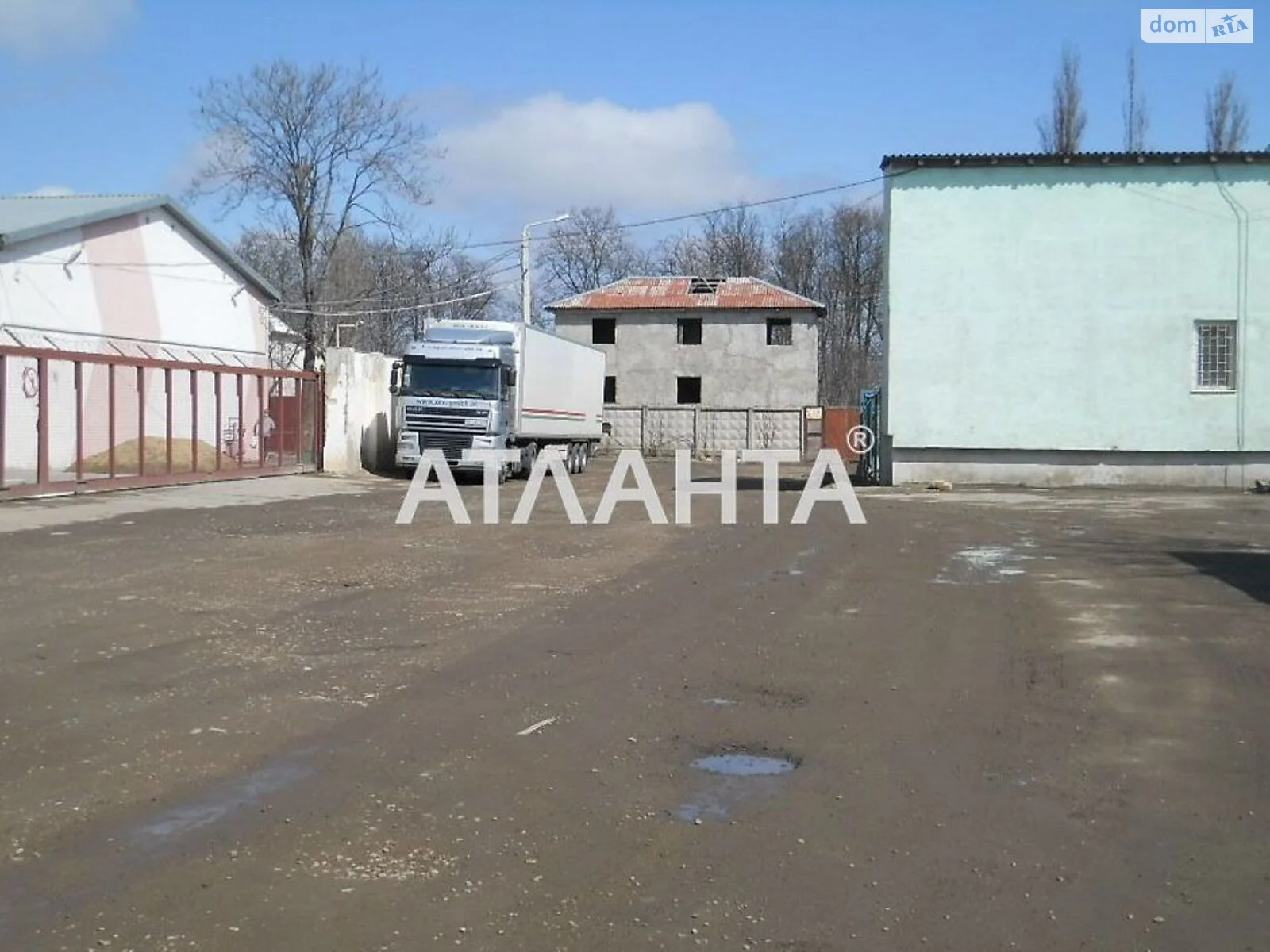 Продається приміщення вільного призначення 3200 кв. м в 1-поверховій будівлі, цена: 1100000 $