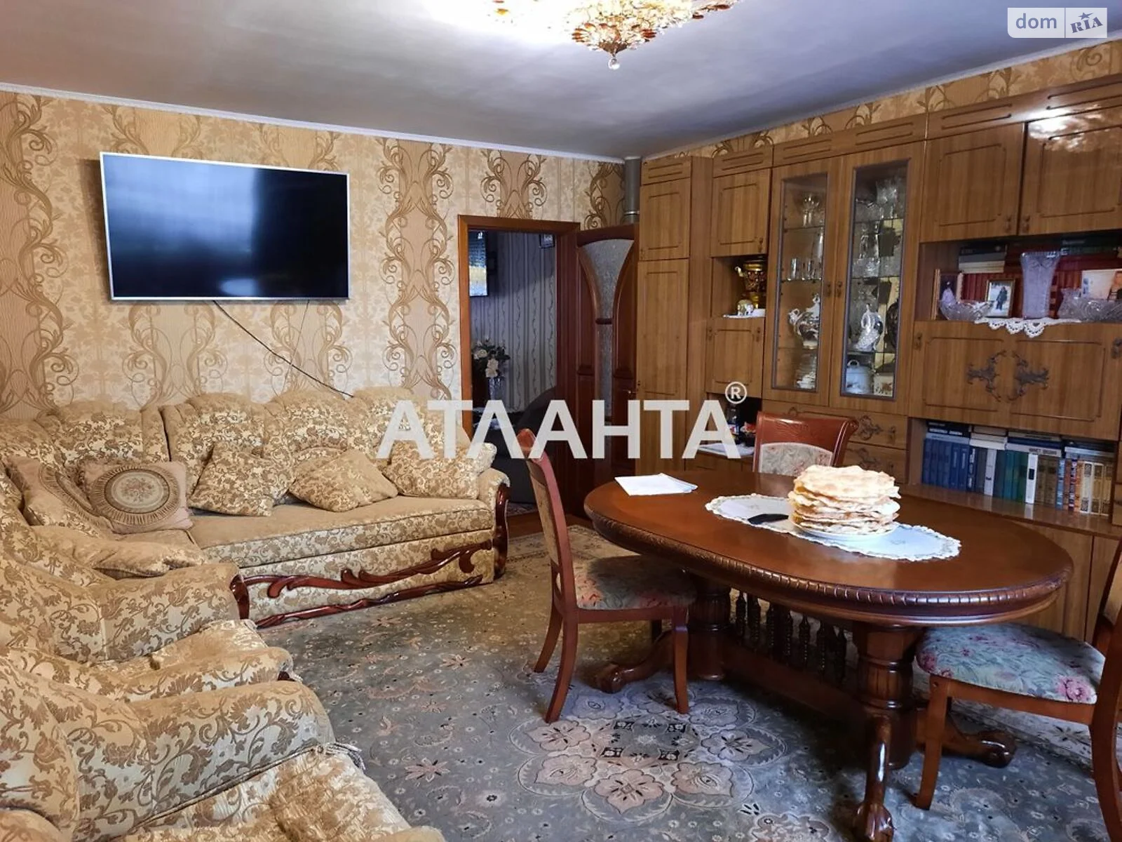 Продається будинок 3 поверховий 131 кв. м з балконом, цена: 149000 $