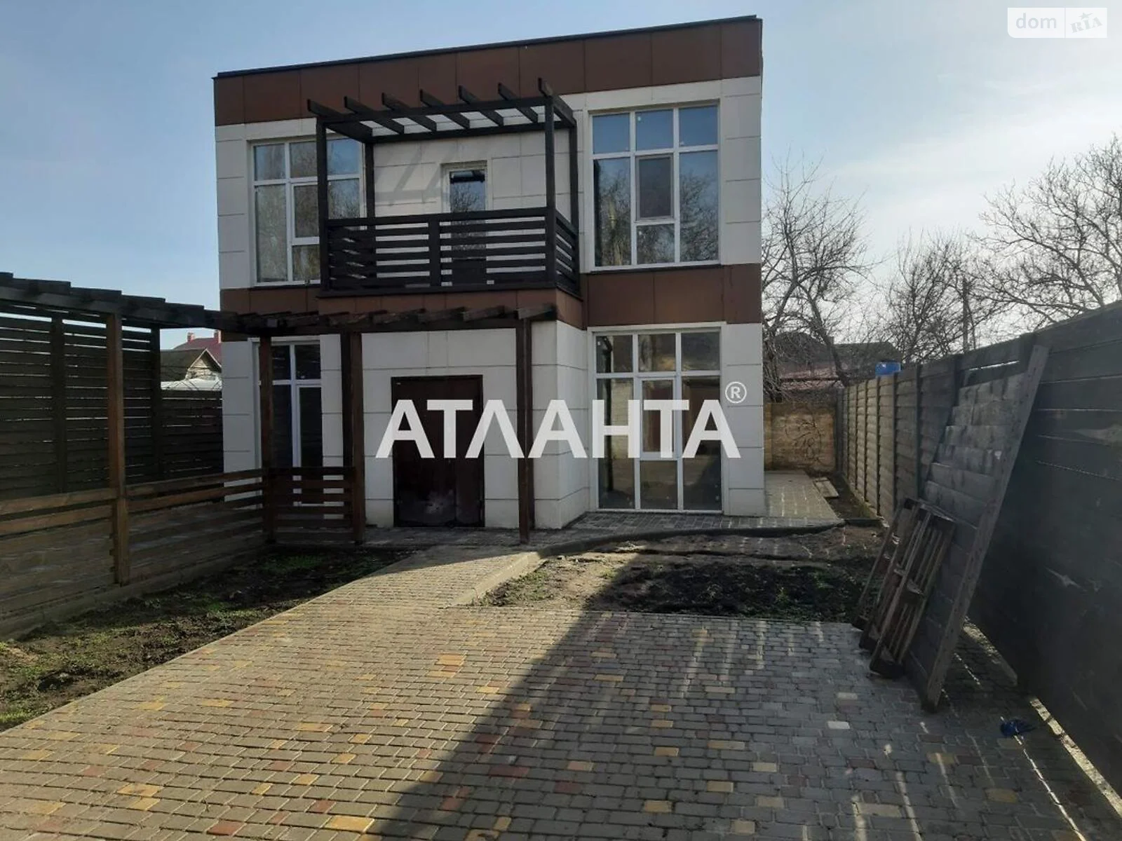 Продается дом на 2 этажа 145 кв. м с террасой, цена: 136000 $ - фото 1