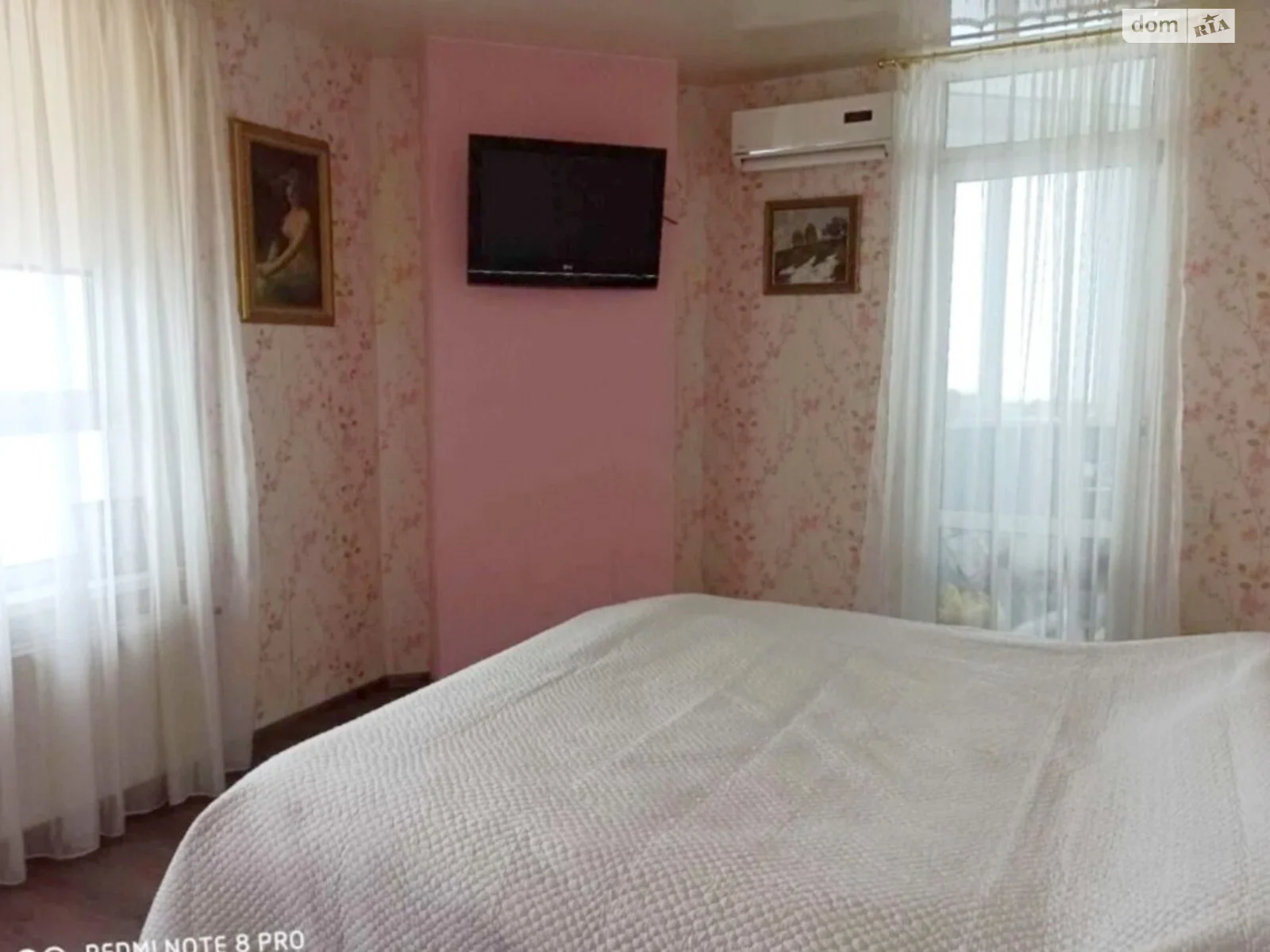Продается 2-комнатная квартира 95 кв. м в Одессе, просп. Академика Глушко, 32